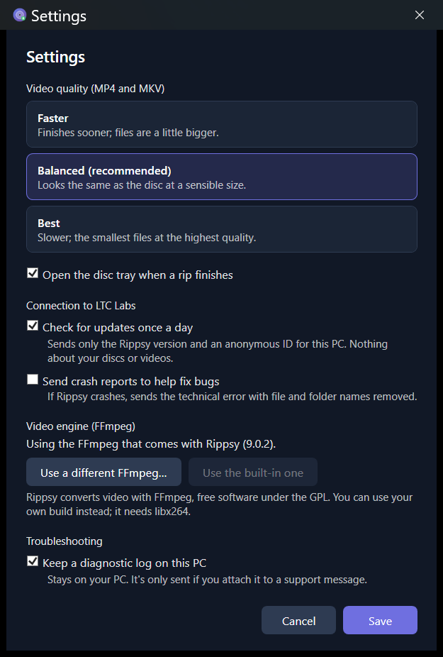 A few simple settings: quality, tray, updates, and privacy.